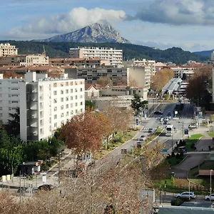 Bel De 42 M2 , 1 , Climatisé. Aix-en-Provence