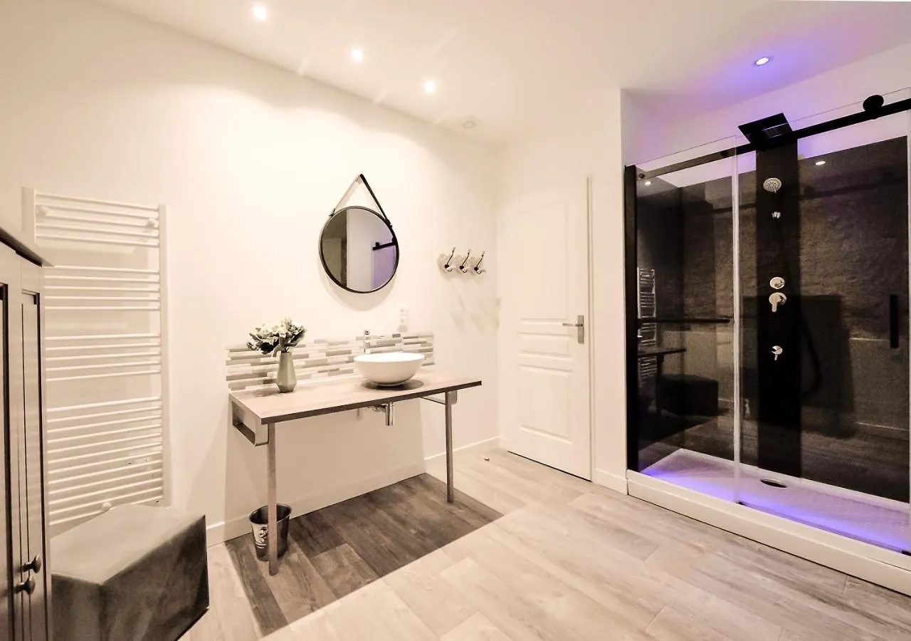 Guest house L'Envolee Sauvage Hotel Livers-Cazelles France
